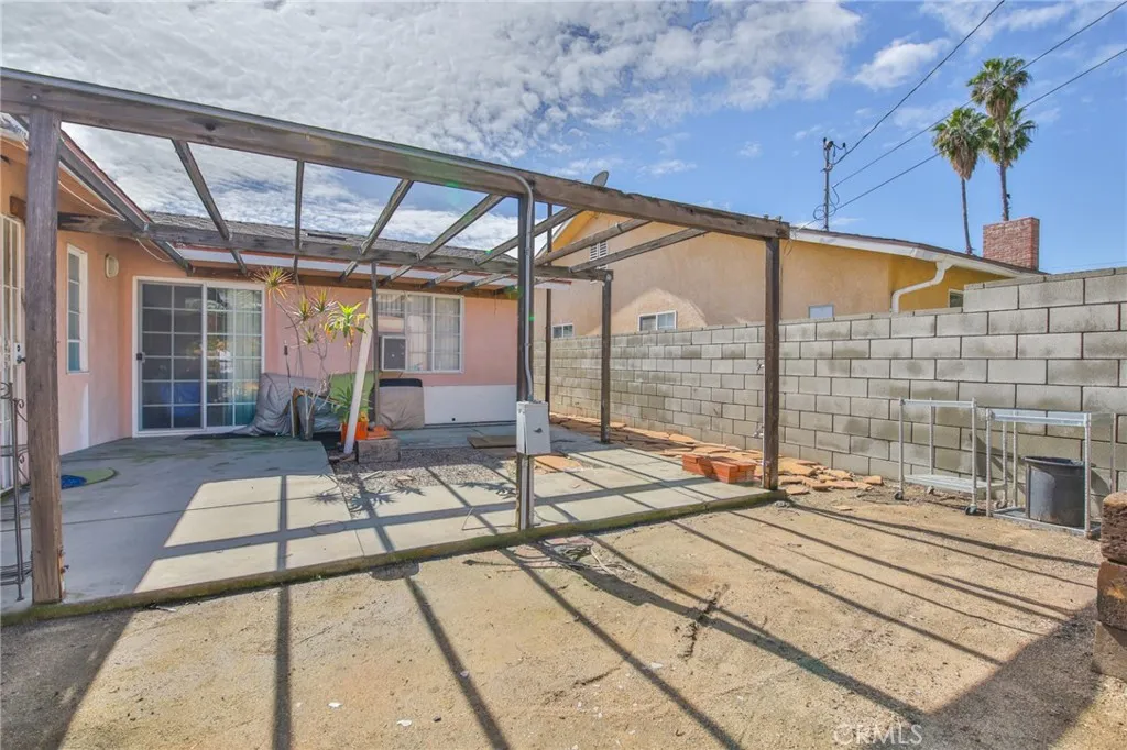 1315 Hillside, Pomona, California 91768 home-pic-25