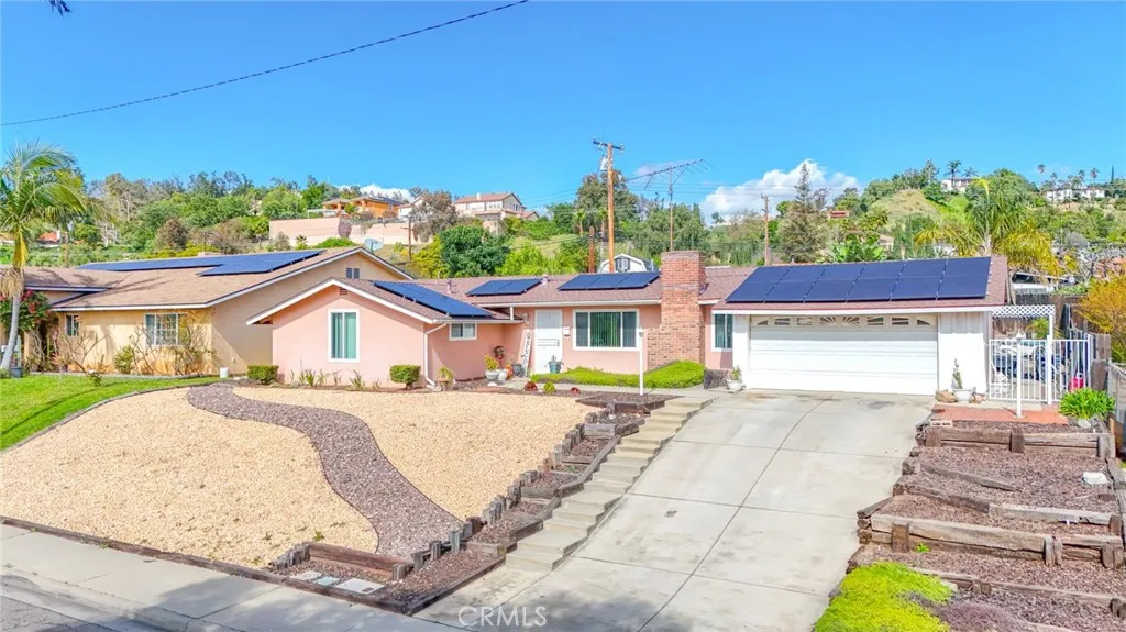 1315 Hillside, Pomona, California 91768 home-pic-1