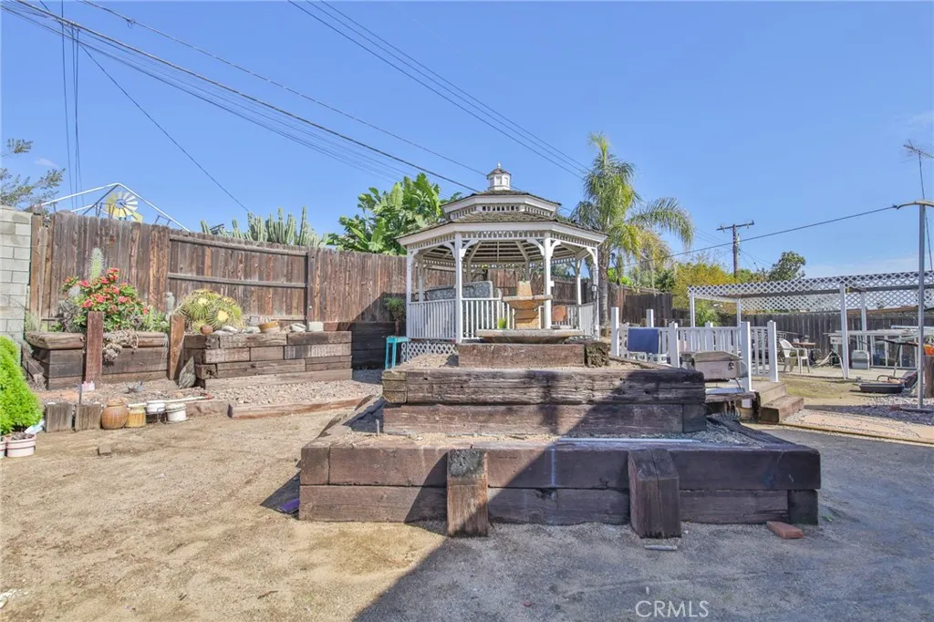 1315 Hillside, Pomona, California 91768 home-pic-24