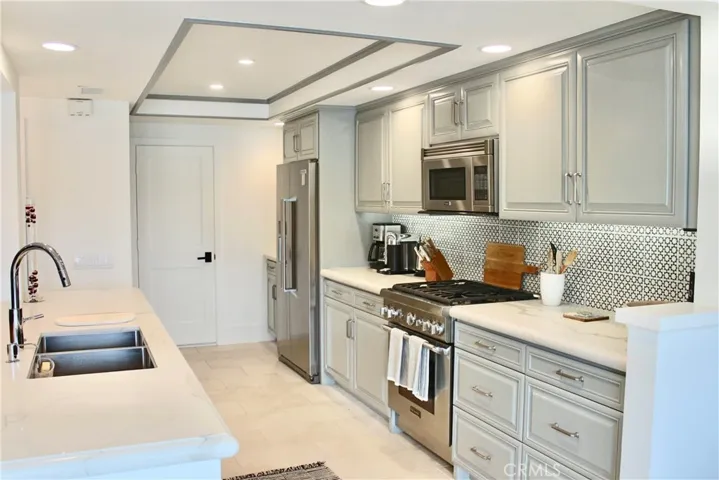 4407 W Coast Highway 4, Newport Beach, California 92663