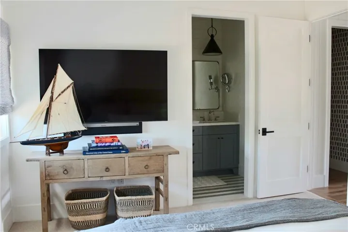 4407 W Coast Highway 4, Newport Beach, California 92663