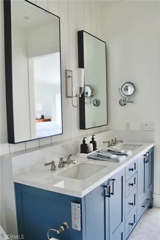 4407 W Coast Highway 4, Newport Beach, California 92663