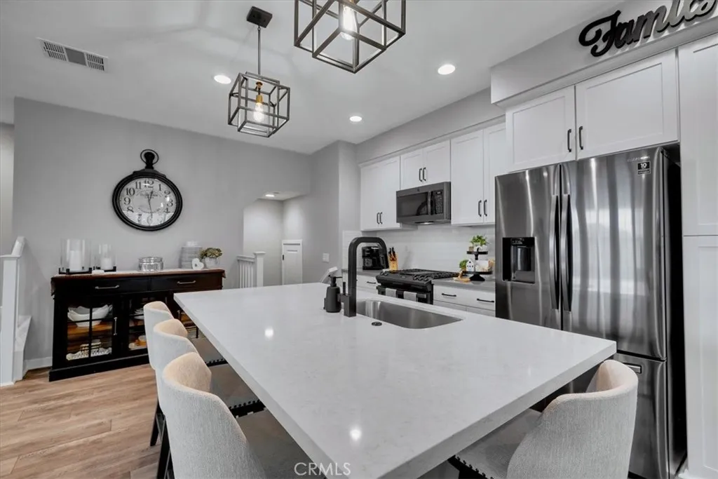 901 Sunset Rdg, Lake Forest, California 92610 home-pic-17