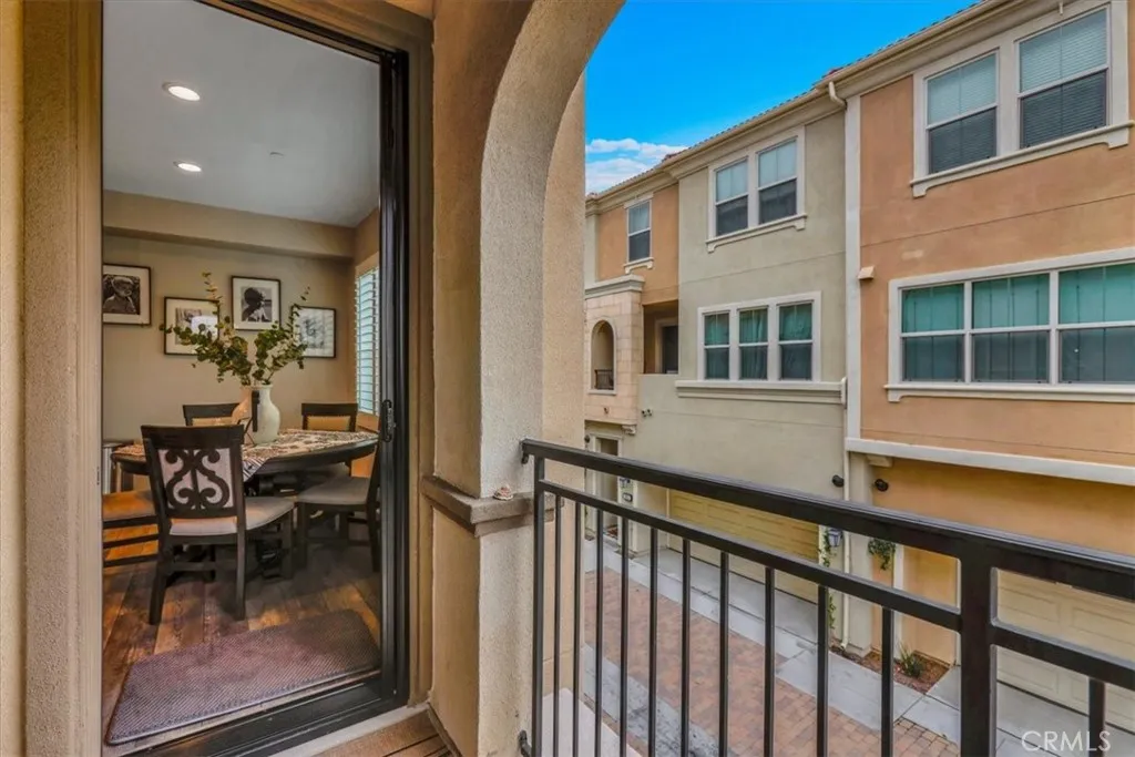 901 Sunset Rdg, Lake Forest, California 92610 home-pic-36