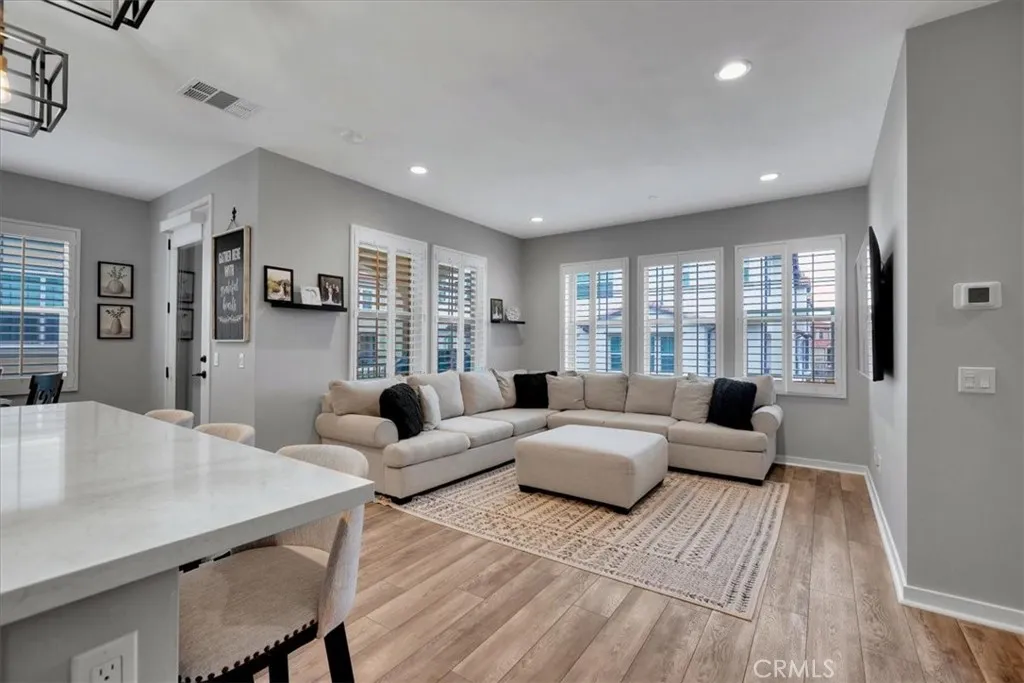 901 Sunset Rdg, Lake Forest, California 92610 home-pic-21