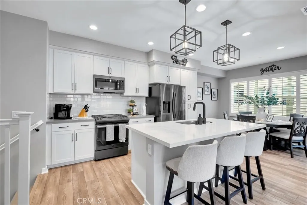 901 Sunset Rdg, Lake Forest, California 92610 home-pic-9