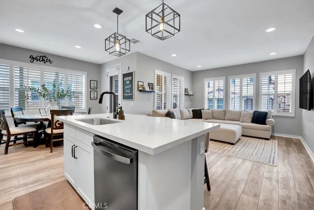 901 Sunset Rdg, Lake Forest, California 92610 home-pic-8