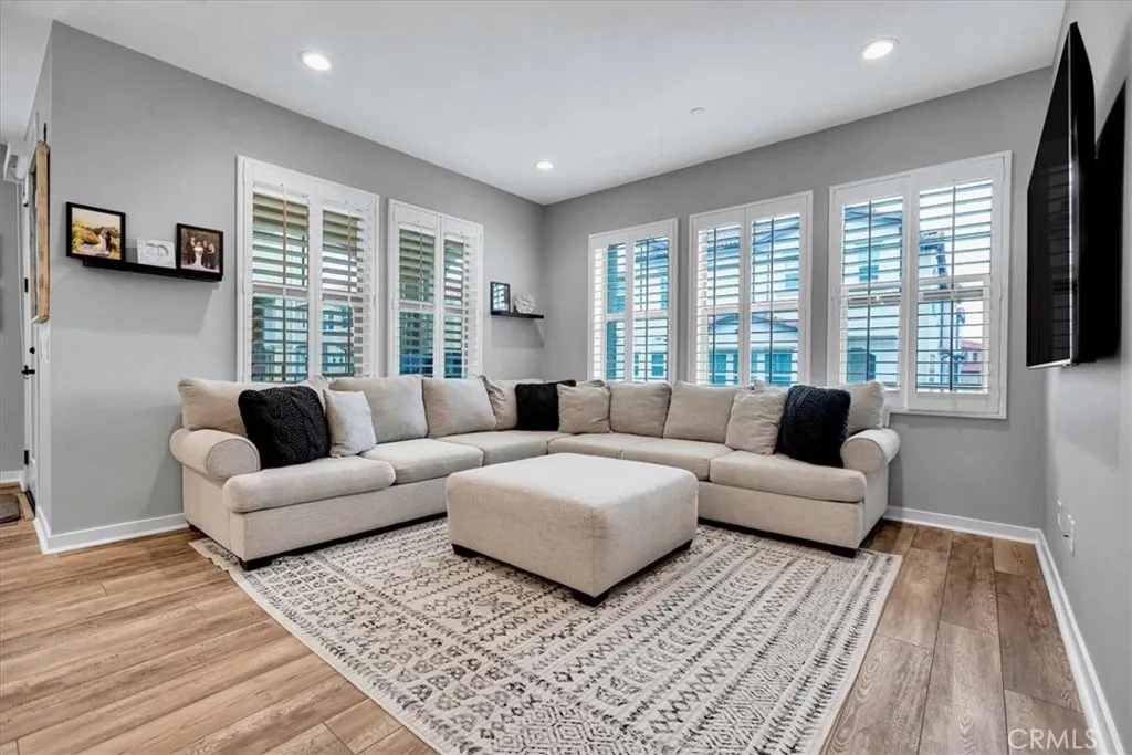 901 Sunset Rdg, Lake Forest, California 92610 home-pic-22