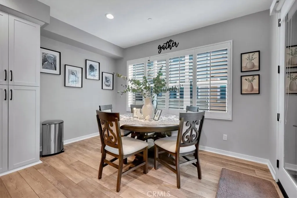 901 Sunset Rdg, Lake Forest, California 92610 home-pic-19