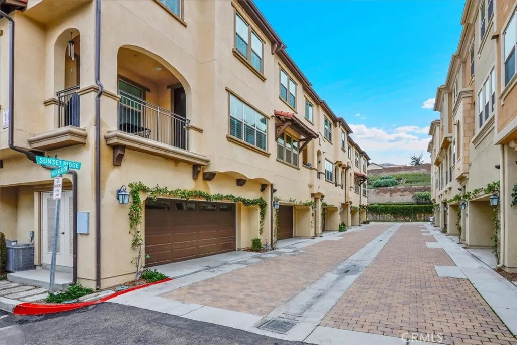 901 Sunset Rdg, Lake Forest, California 92610 home-pic-61
