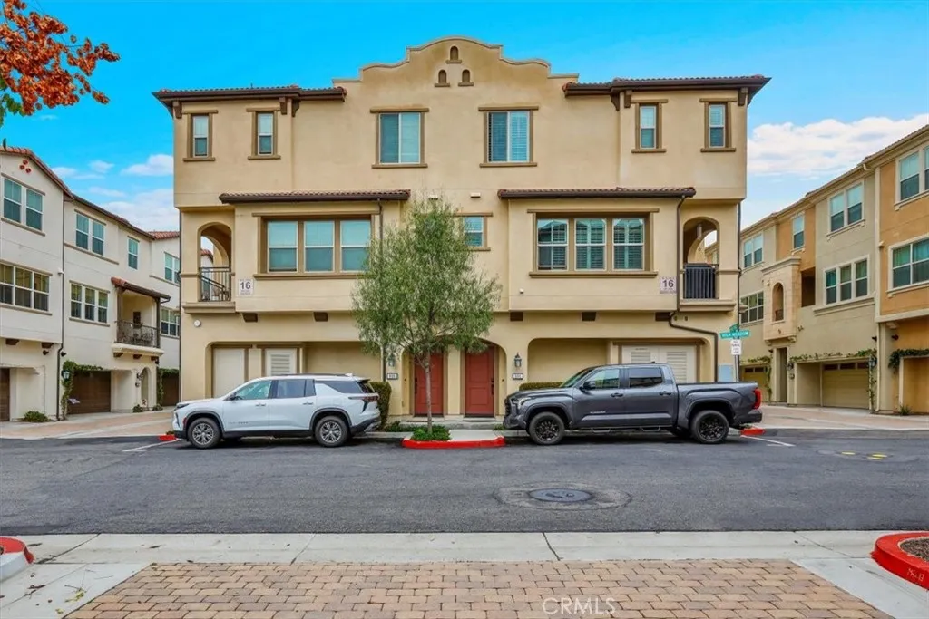 901 Sunset Rdg, Lake Forest, California 92610 home-pic-3