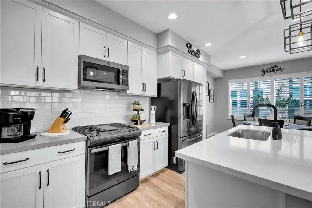 901 Sunset Rdg, Lake Forest, California 92610 home-pic-10