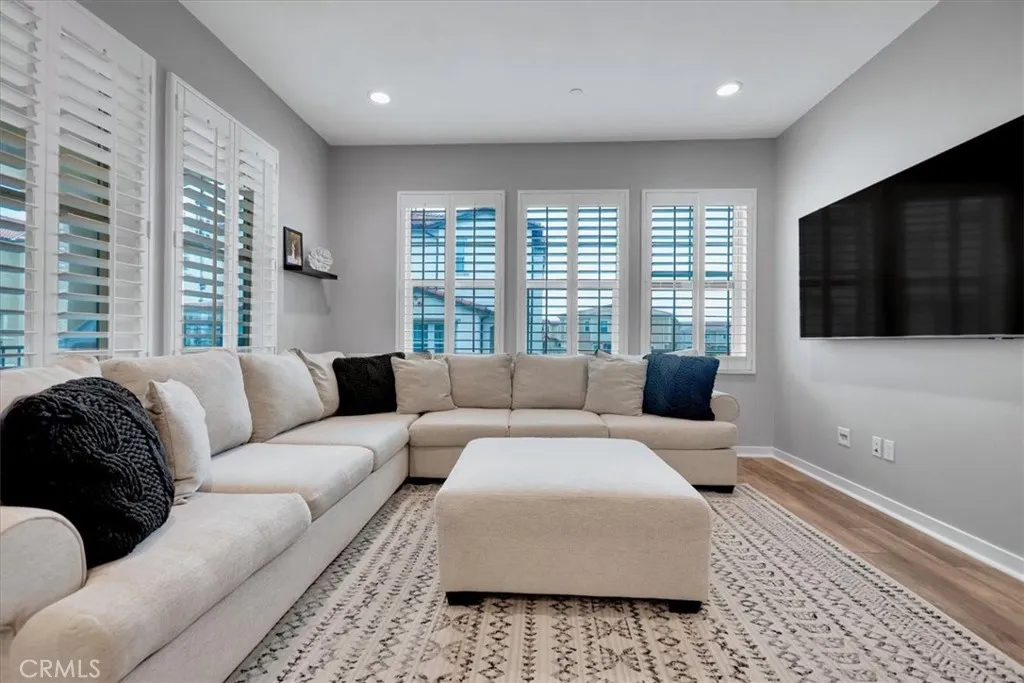 901 Sunset Rdg, Lake Forest, California 92610 home-pic-25
