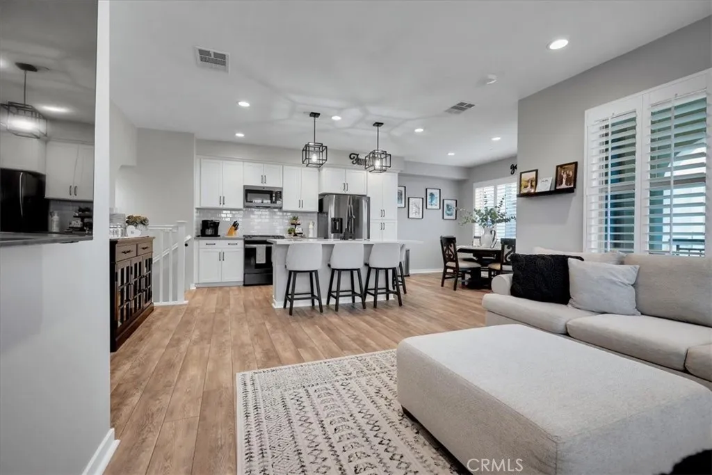 901 Sunset Rdg, Lake Forest, California 92610 home-pic-26