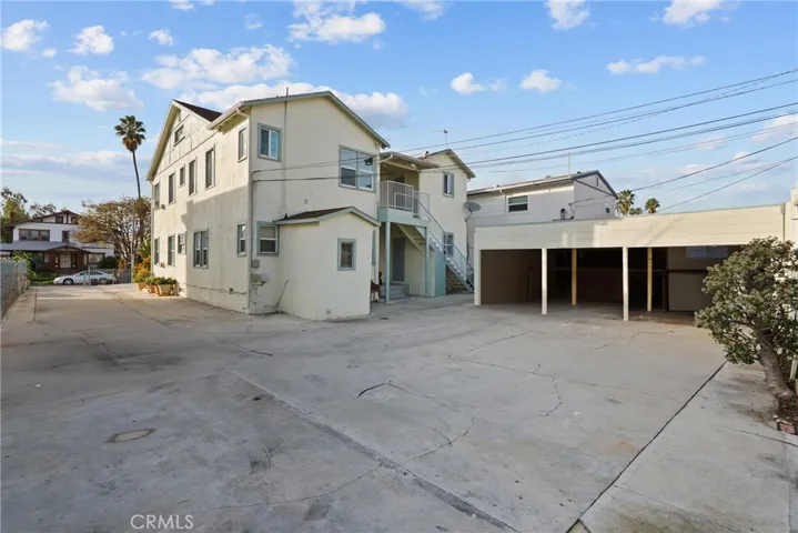 1322 S Van Ness, Los Angeles, California 90019
