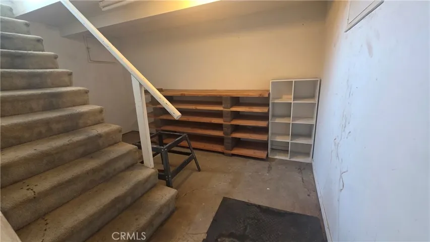1322 S Van Ness, Los Angeles, California 90019