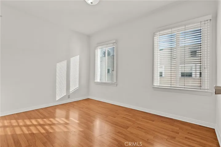 1322 S Van Ness, Los Angeles, California 90019