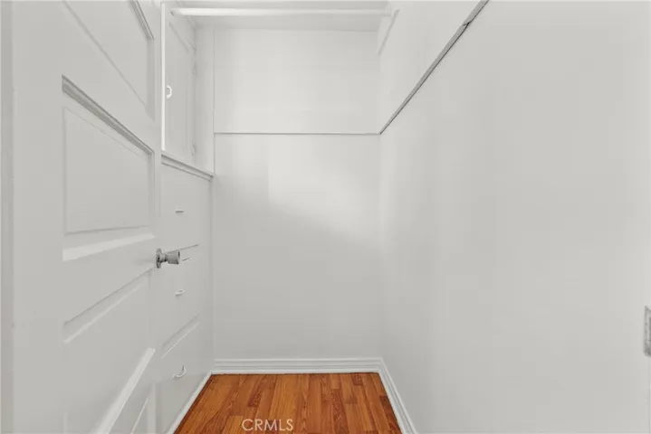 1322 S Van Ness, Los Angeles, California 90019