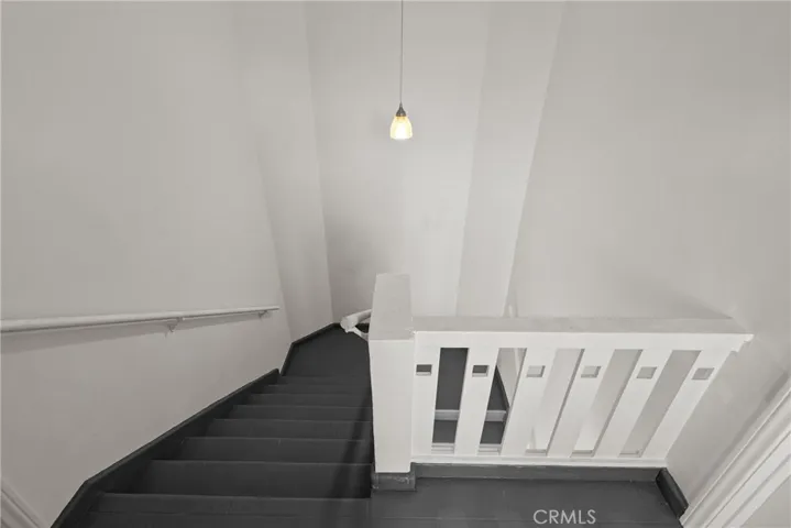 1322 S Van Ness, Los Angeles, California 90019