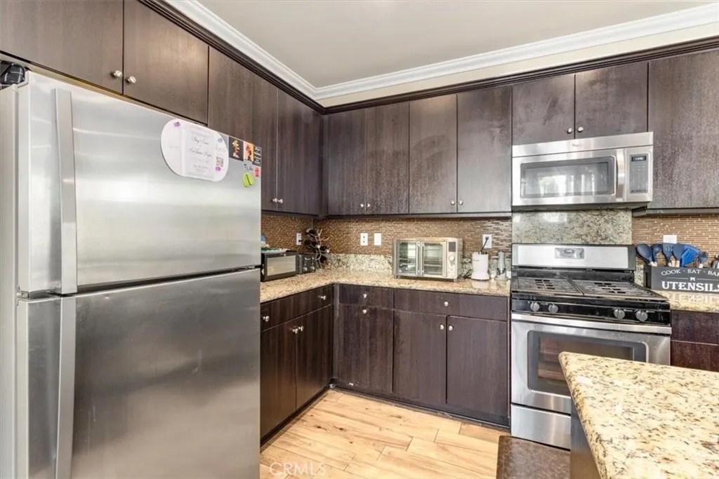 3075 S Edenglen, Ontario, California 91761 home-pic-26