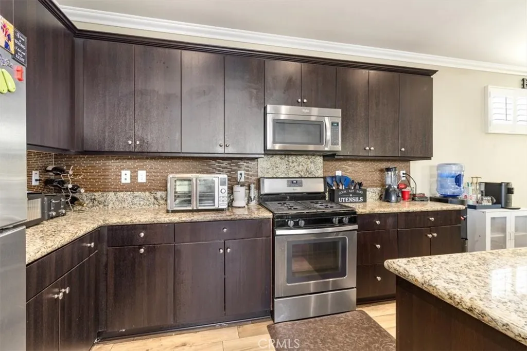 3075 S Edenglen, Ontario, California 91761 home-pic-11