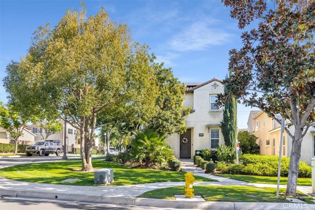 3075 S Edenglen, Ontario, California 91761 home-pic-1