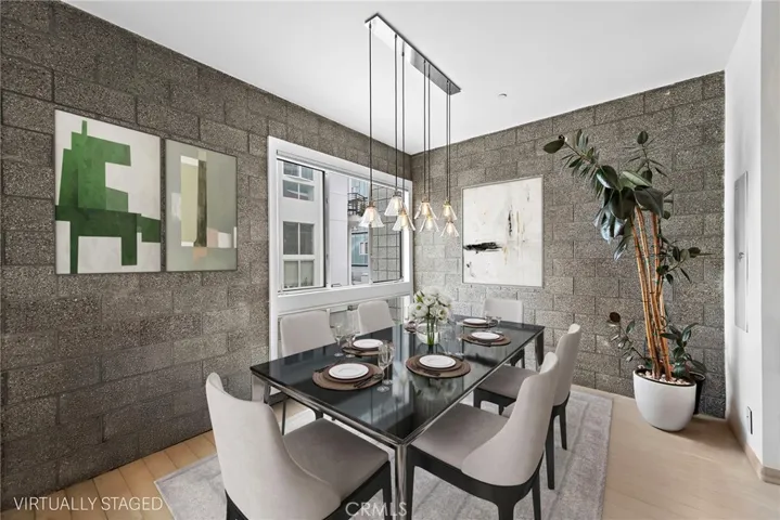 Light & Bright Dining Room