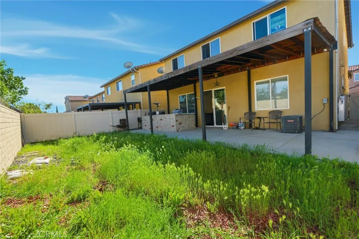 9660 Pine Orchard St, Pacoima, California 91313