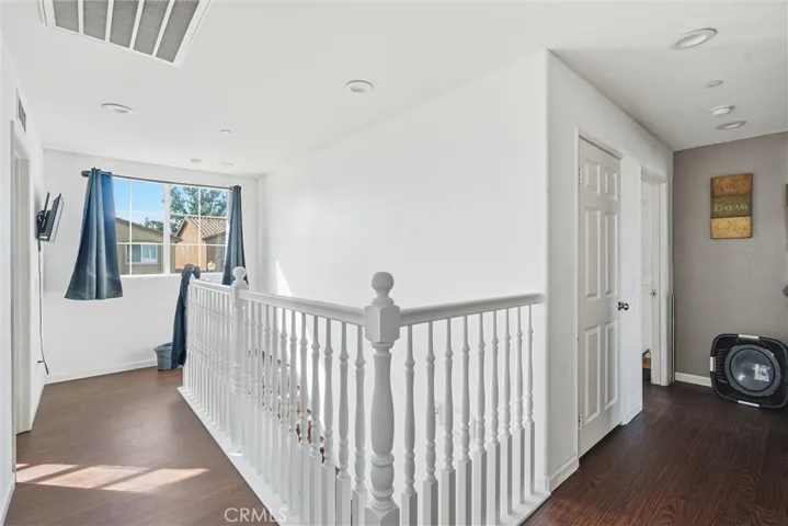 9660 Pine Orchard St, Pacoima, California 91313