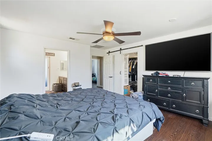 9660 Pine Orchard St, Pacoima, California 91313
