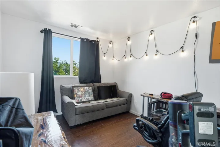9660 Pine Orchard St, Pacoima, California 91313
