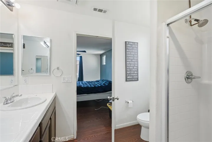 9660 Pine Orchard St, Pacoima, California 91313