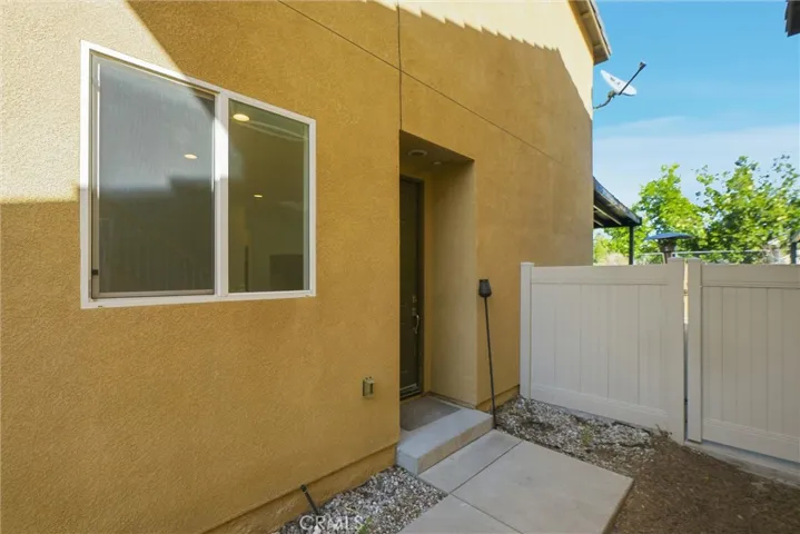 9660 Pine Orchard St, Pacoima, California 91313