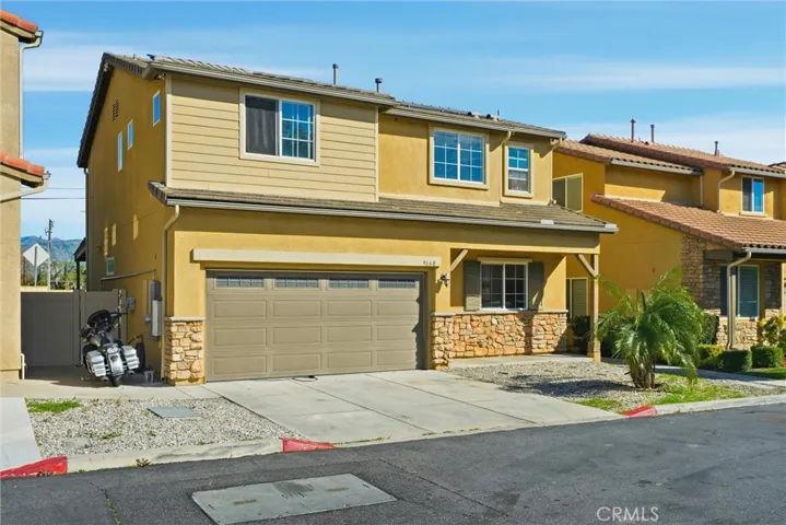9660 Pine Orchard St, Pacoima, California 91313