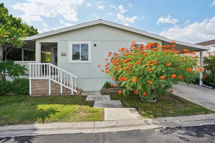 2-web-or-mls-Palm Dr-S2709-002