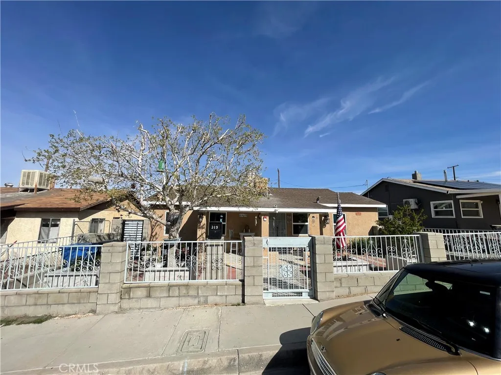 319 Wilshire Place, Barstow, California 92311 home-pic-1