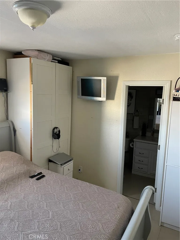 319 Wilshire Place, Barstow, California 92311 home-pic-13