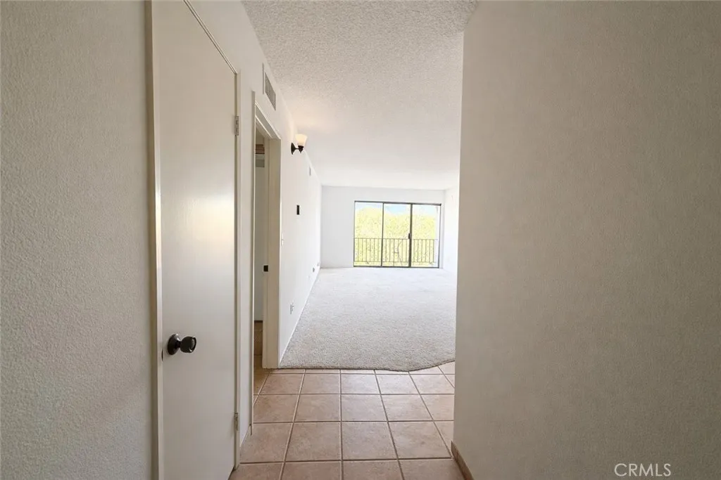 140 Walnut Avenue 4b, San Diego, California 92103 home-pic-4