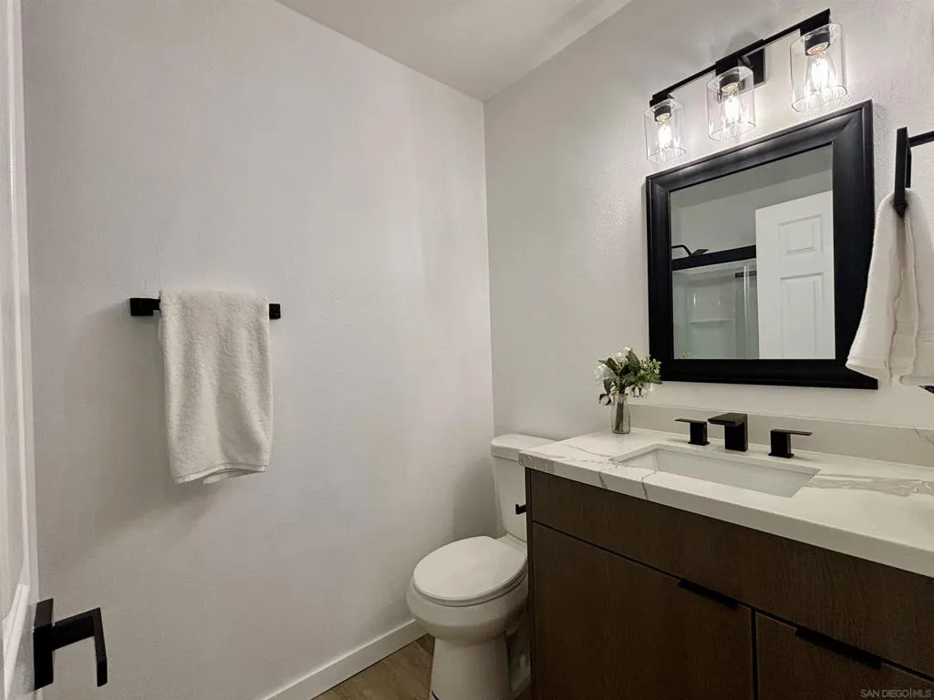3401 Del Este Way, Oceanside, California 92056 home-pic-17