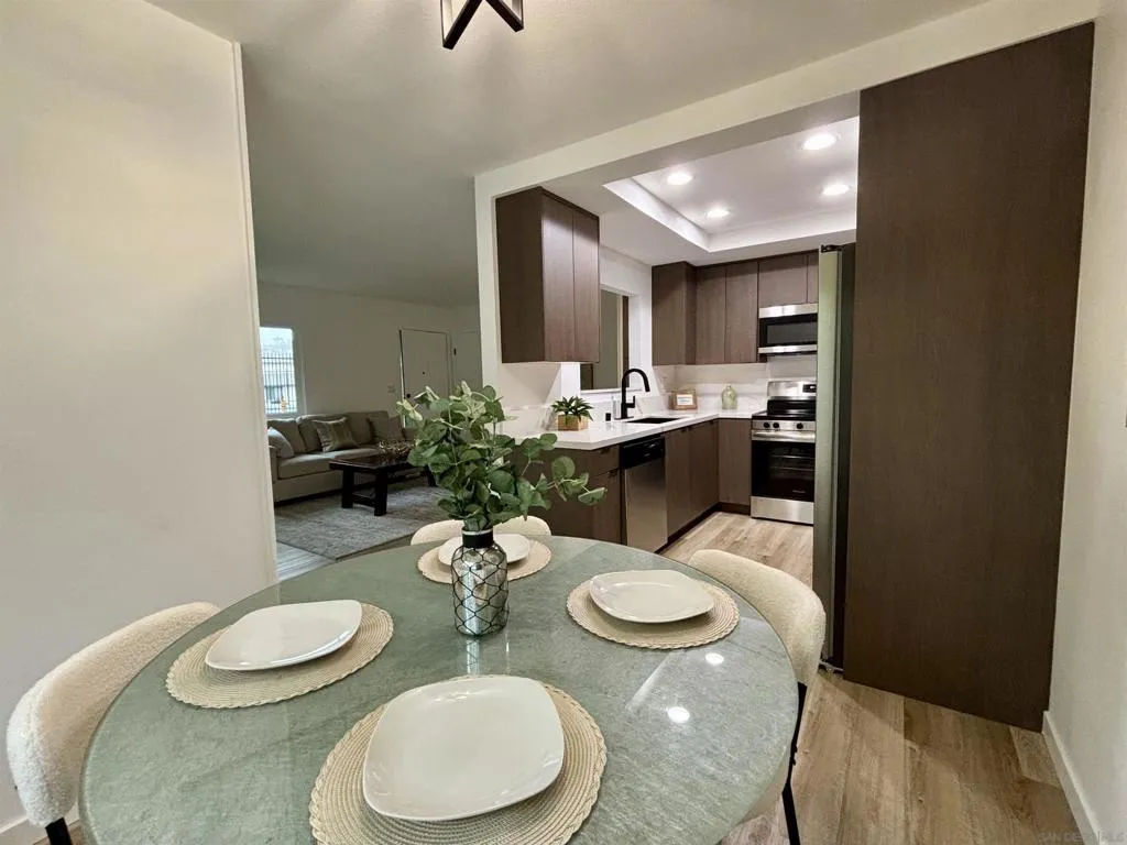 3401 Del Este Way, Oceanside, California 92056 home-pic-6