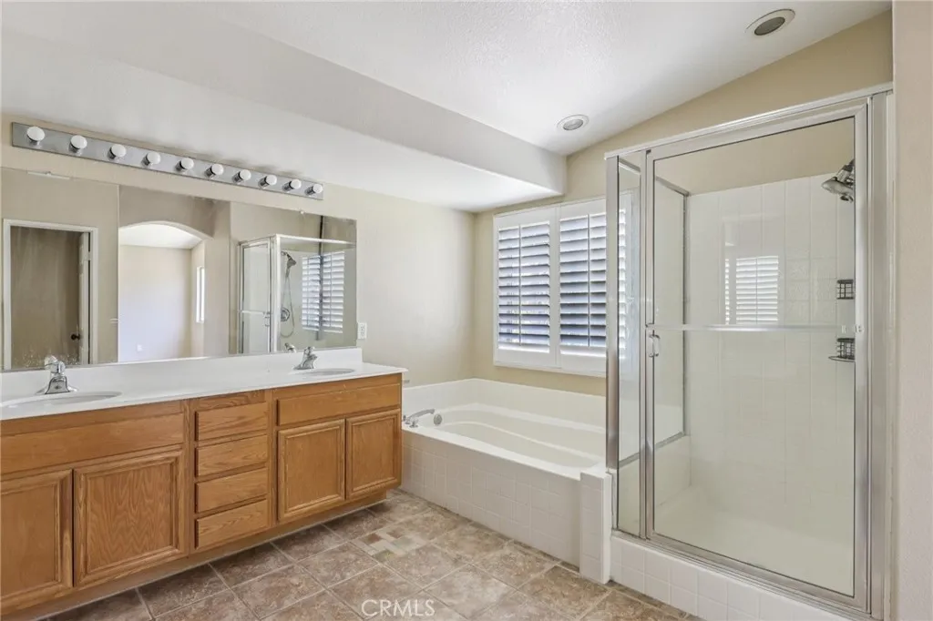23360 Mountain Song Loop, Murrieta, California 92562 home-pic-16