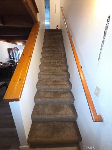 STAIRS GOING UP