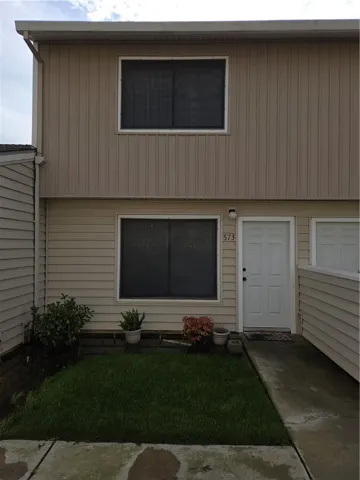 FRONT VIEW OF CONDO