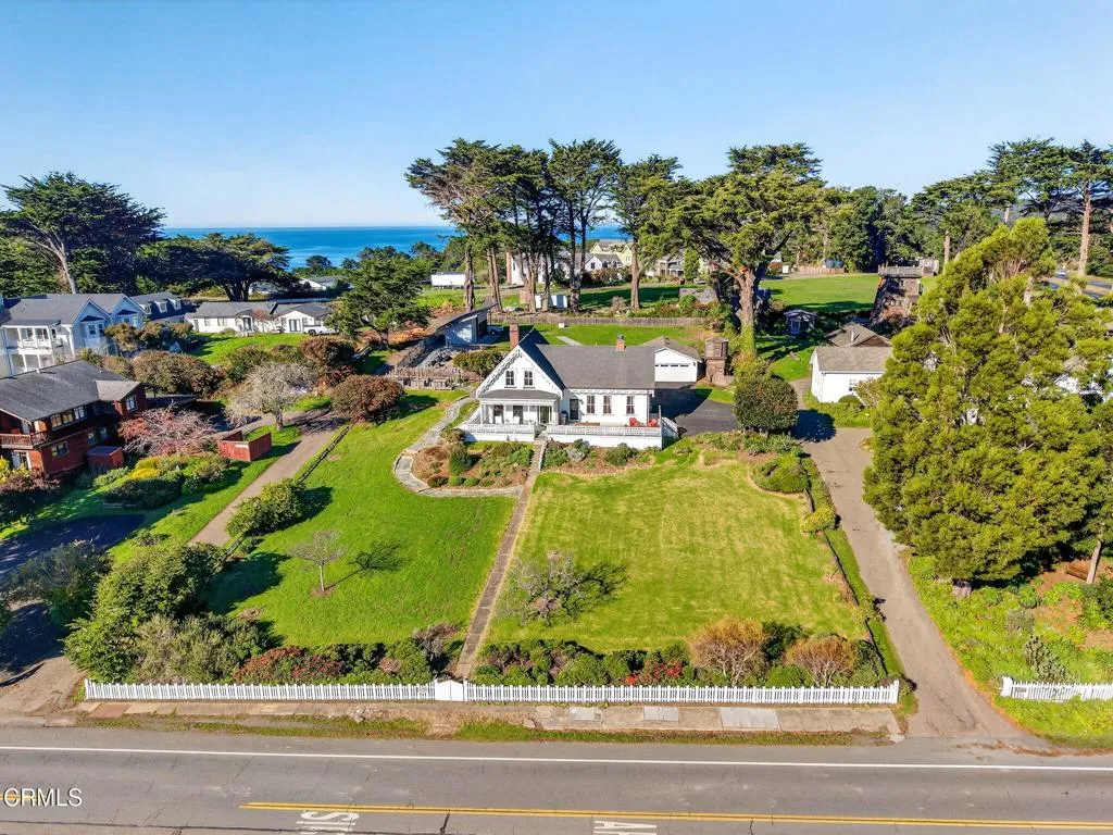 44900 Little Lake