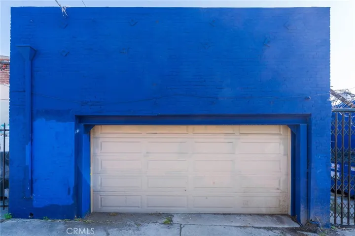 Garage in Alley