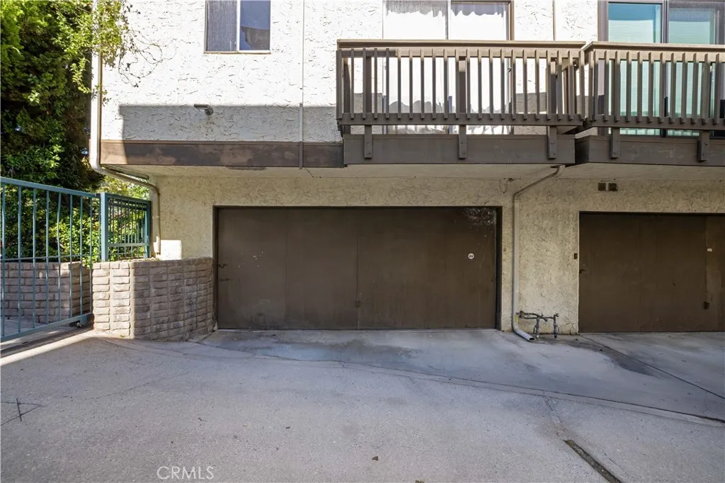 4222 Troost Avenue 21, Studio City, California 91604 home-pic-38