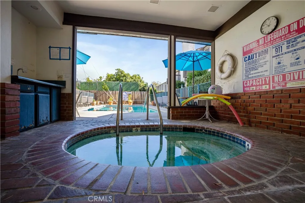 4222 Troost Avenue 21, Studio City, California 91604 home-pic-33