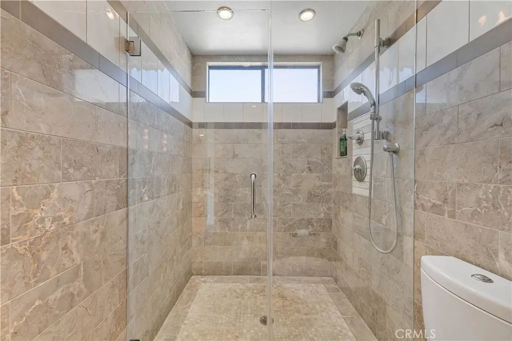 4222 Troost Avenue 21, Studio City, California 91604 home-pic-20