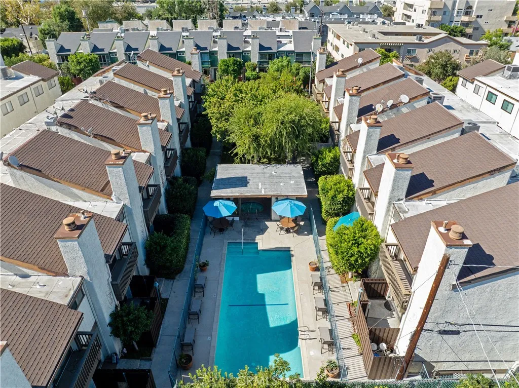4222 Troost Avenue 21, Studio City, California 91604 home-pic-34