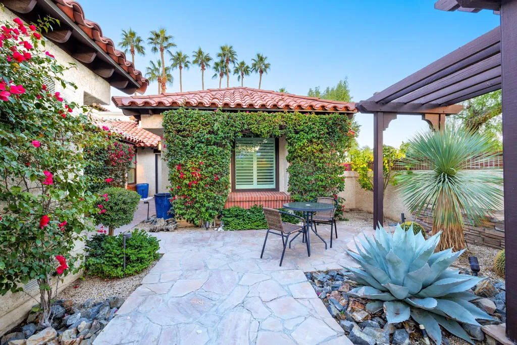 100 Barcelona Lane, Palm Desert, California 92211 home-pic-5